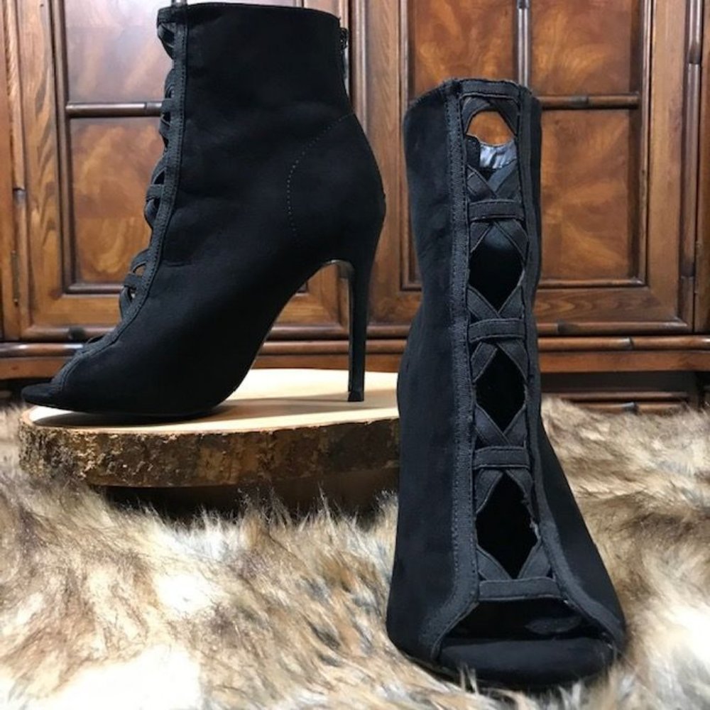 Olivia Jaymes Black Elastic Cross Band Stiletto Back Zip Bootie